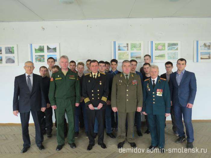 Военкомат великих лук. Военкомат Великие Луки. Военкомат Великий Новгород.