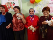 в СОГБУ "Демидовский КЦСОН" прошло праздничное мероприятие, посвященное Дню Матери - фото - 6