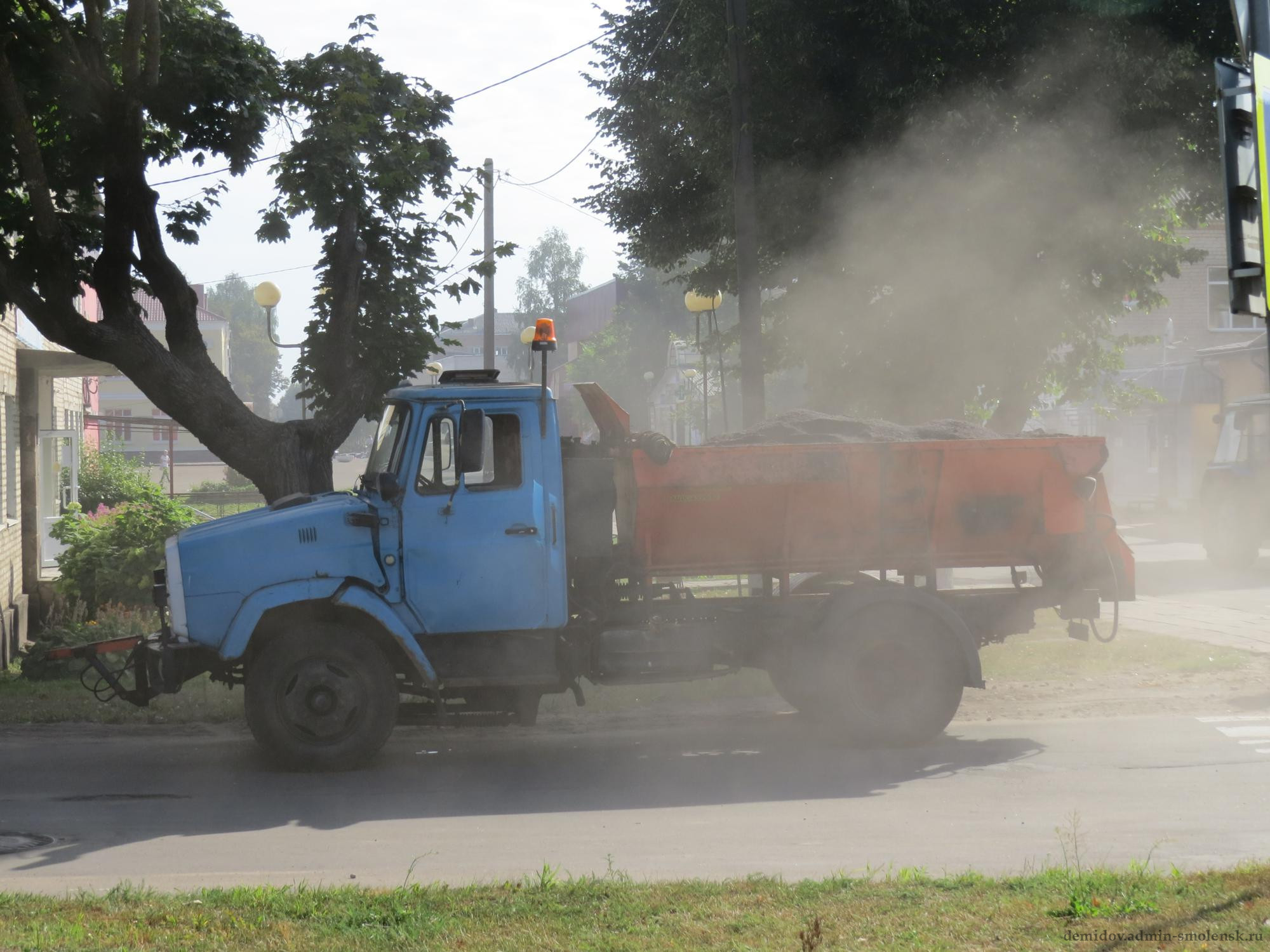 В городе Демидов проходит ямочный ремонт улиц города | 02.09.2022 | Демидов  - БезФормата