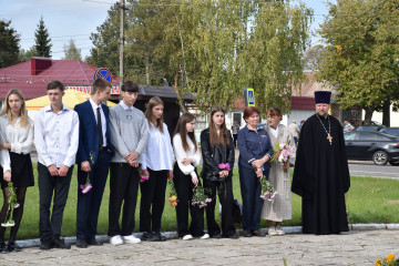 торжественное перезахоронение останков бойцов, найденных в ходе проведения Вахты Памяти 2023 года - фото - 13