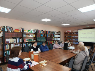 заседание клуба "Литературные четверги" - фото - 2